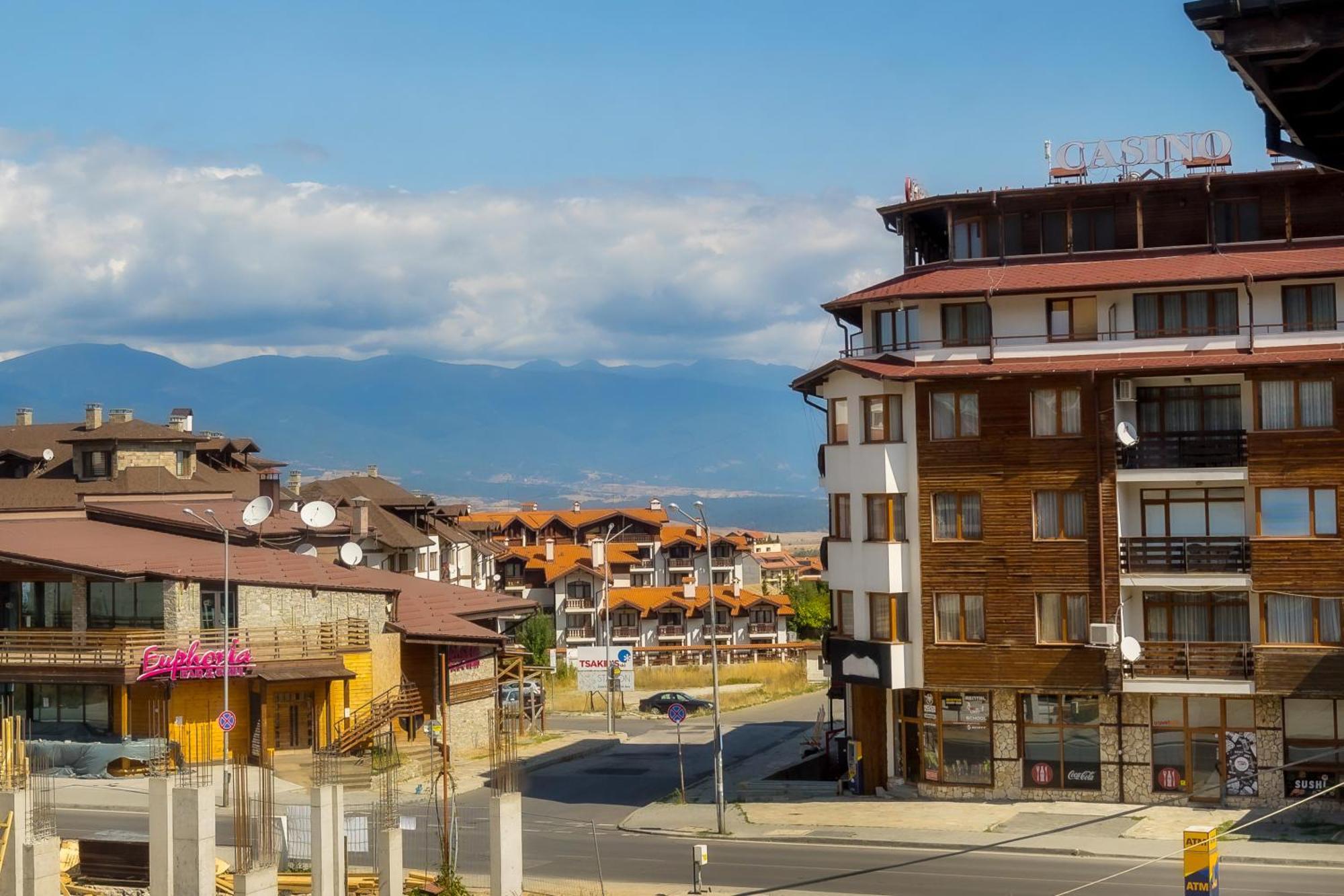 Granat Gondola Lift Apartments Банско Екстериор снимка